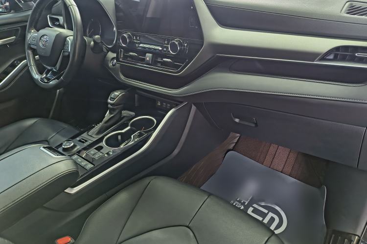 Used Toyota Highlander 2022 Dual-Engine 2.5L Four-Wheel Drive Prestige Version 7 Seats Interior 6