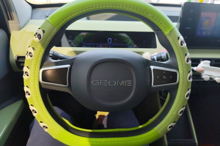 Used Geely Galaxy Panda 2023 Panda Mini 200km Endurance Bear
