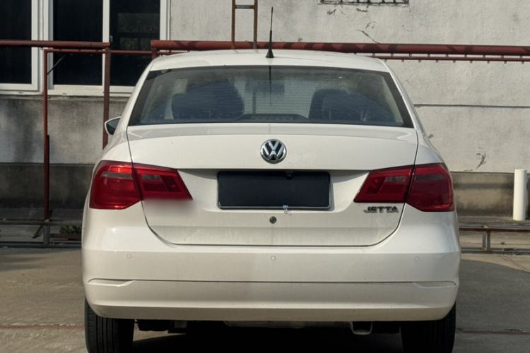 Used Volkswagen Jetta 2015 1.6L Automatic Comfort Model Exterior 6