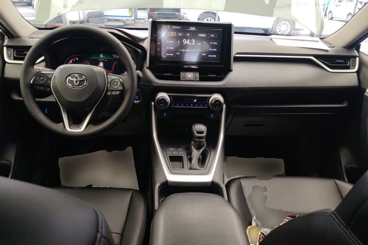 Used Toyota RAV4 2020 2.0L CVT Two-Wheel Drive Fashion Edition Center Console