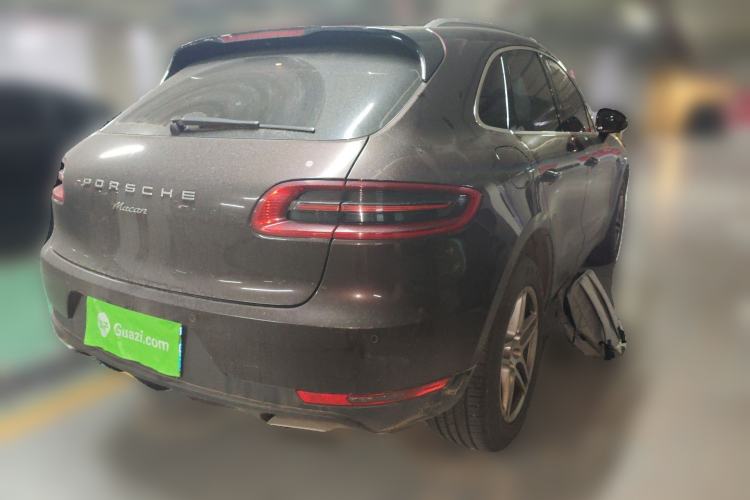 Used Porsche Macan 2016 Macan 2.0T Rear Right 45 Deg