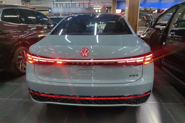 Used Volkswagen Passat 2025 Pro 380TSI Starry Dragon Luxury Edition