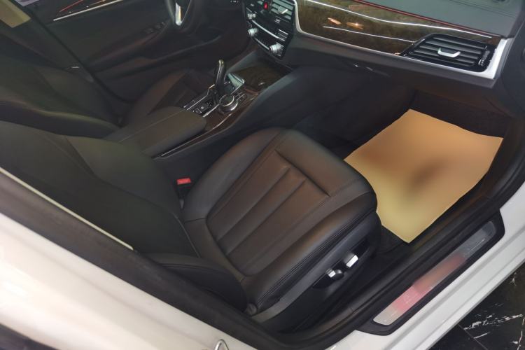 Used BMW 5 Series 2018 525Li Luxury Package