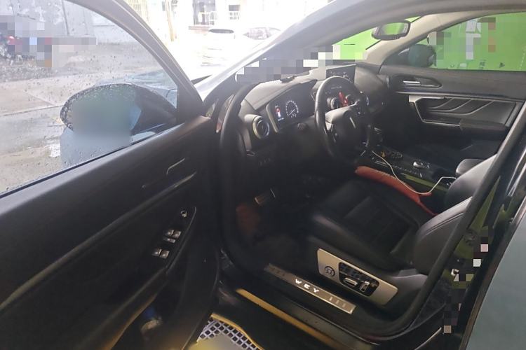 Used Wey VV5 2017 2.0T Ultra-Luxury Version
