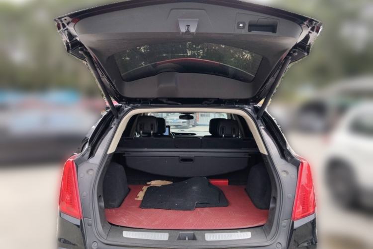 Used Cadillac XT5 2018 25T Luxury Model Trunk