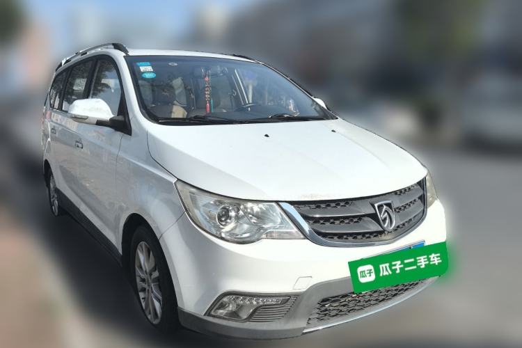Used Baojun 730 2014 1.5L manual Comfort ESP version 7 seats