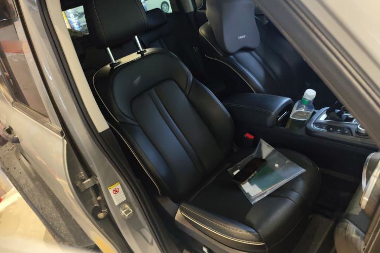 Used Tank 300 2021 2.0T Wind & Forest Iron Rider Right Front Seat