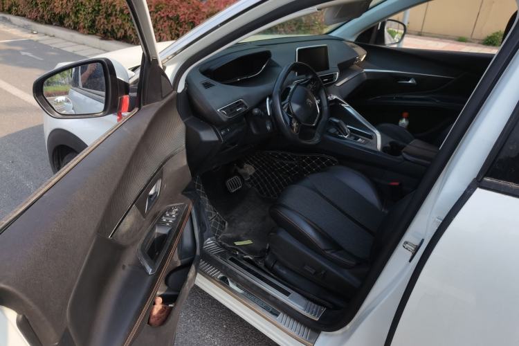 Used Peugeot 5008 2017 380THP 7-Seater Elite Edition
