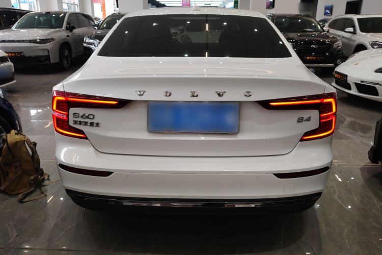 Used Volvo S60 2024 B4 Zhiyuan Luxury Edition