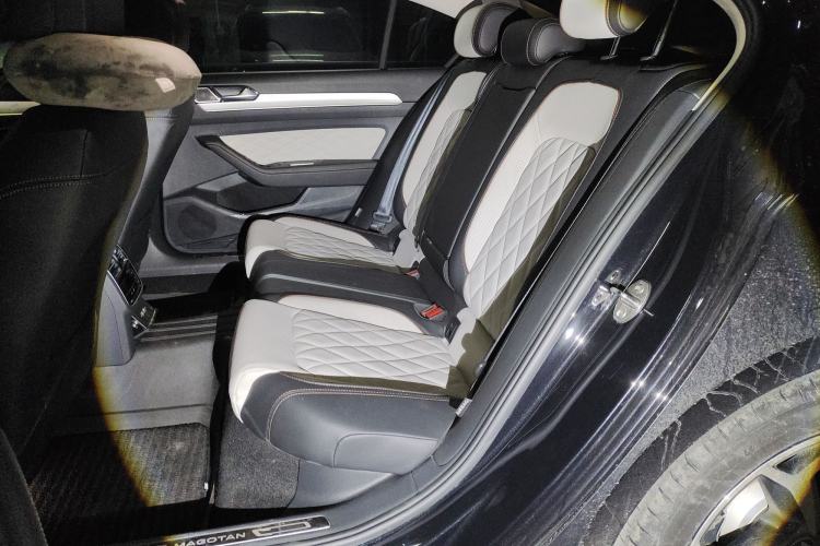 Used Volkswagen Magotan 2023 2 Million Units Commemorative Edition 330TSI DSG Luxury Version