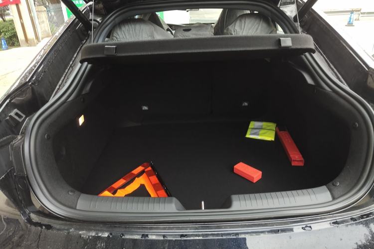 Used Changan UNI-V iDD 2024 Blue Whale Smart Electric iDD 136km Luxury Model