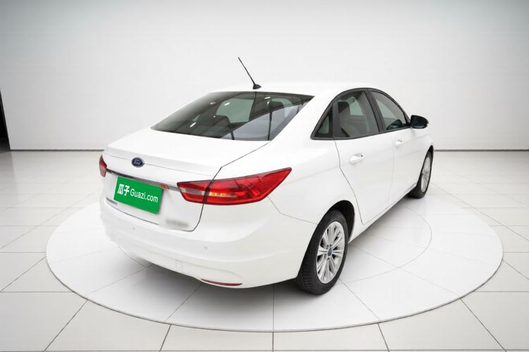 Used Ford Escort 2015 1.5L Automatic Fashion Model
