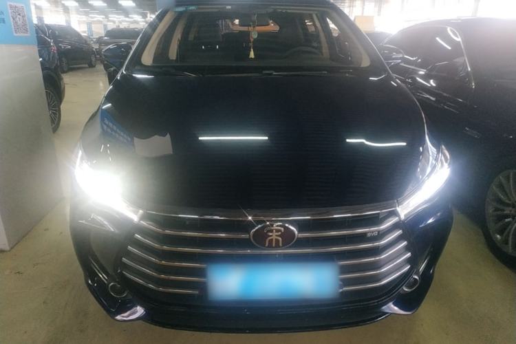 Used BYD Song MAX 2017 1.5T Automatic Smart Connect Elite 7-Seater Front