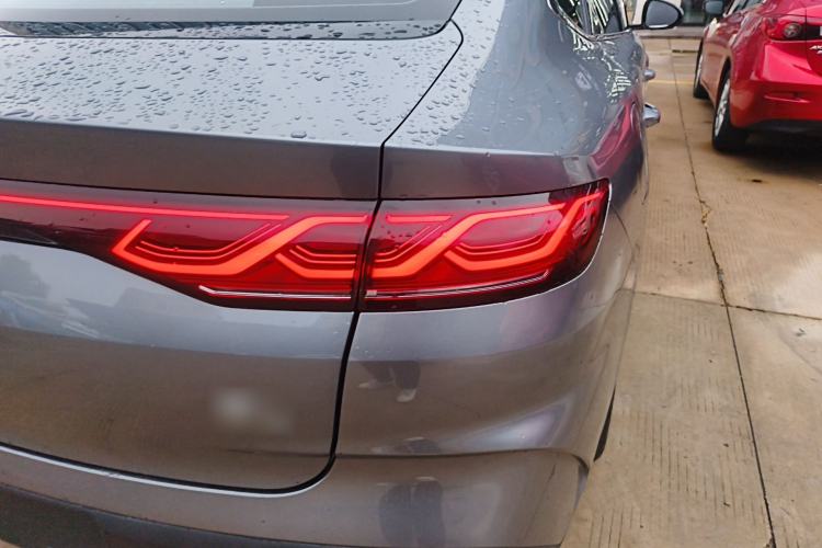 Used BYD Qin L 2024 DM-i 80KM Beyond Model Right Rear Taillight