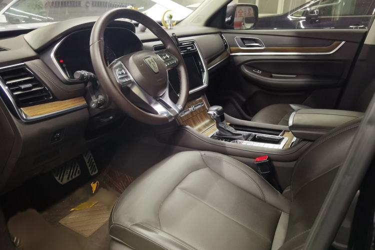 Used Roewe RX8 2018 30T Smart Connectivity Two-Wheel Drive Supreme Edition
