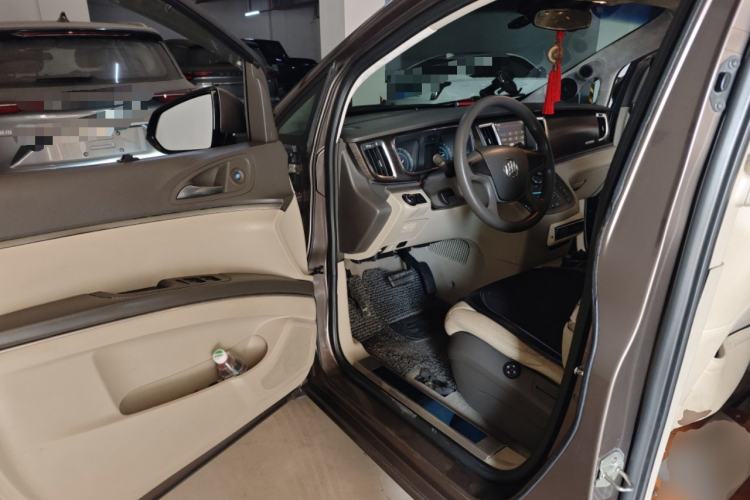 Used Buick GL8 2011 2.4L CT Luxury Business Comfort Edition
