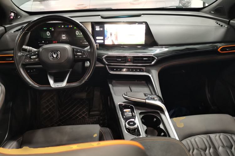 Used CHANGAN UNI-T 2022 1.5T Flagship Edition Center Console