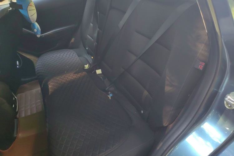 Used Mazda CX-5 2015 2.0L Automatic Two-Wheel Drive Urban Version Left Rear Seat