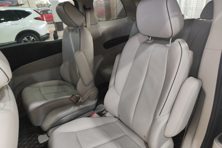 Used Buick GL8 2021 Land Cruiser Executive Class 652T Luxury Model