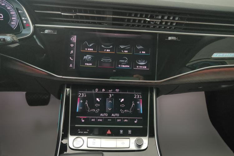 Used Audi Q8 2019 55 TFSI Luxury Dynamic Model