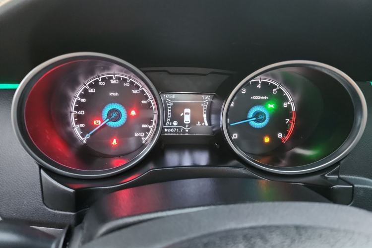 Used Zotye SR7 2016 1.5T CVT Cube Heart Edition China V Standard