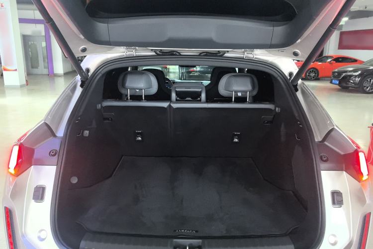 Used Lynk & Co 08 EM-P 2025 120km Long-Range Halo Trunk