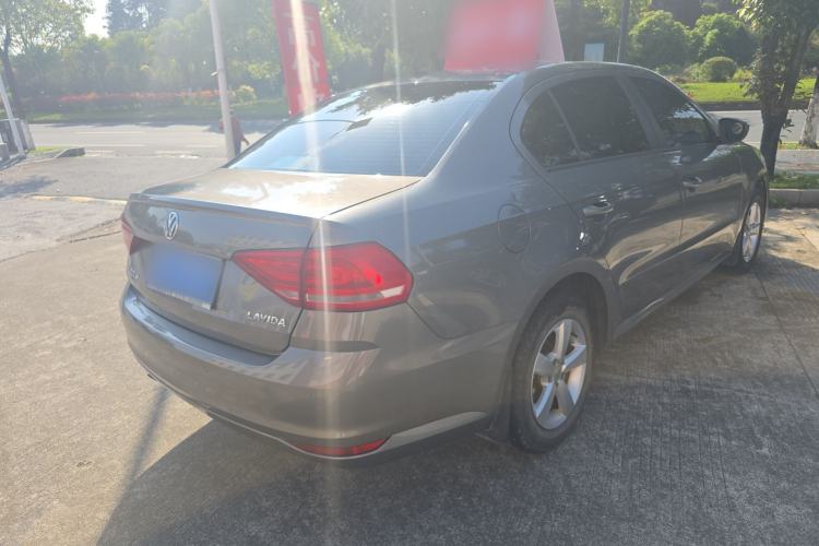 Used Volkswagen Lavida 2015 1.6L Automatic Fashion Edition Rear Right 45 Deg