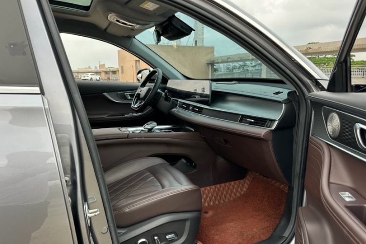 Used Chery Tiggo 8 PRO 2024 Champion Edition 290T Two-Wheel Drive Peak Version 5 Seats Interior 4