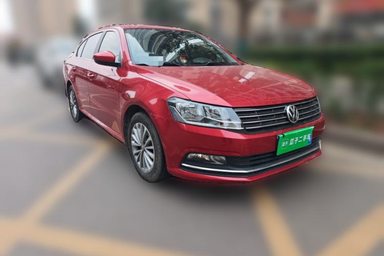 Used Volkswagen Lavida 2015 1.6L Automatic Luxury Edition Front Right 45 Deg