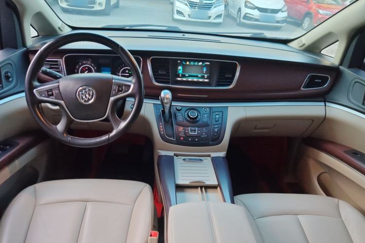 Used Buick GL8 2018 28T Luxury Model China VI Standard
