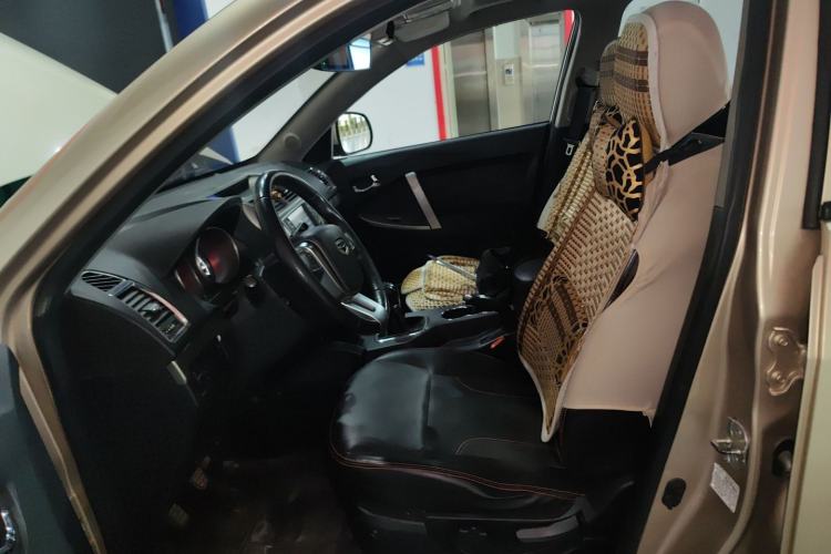 Used Geely Auto GX7 2015 Classic Edition 1.8L Manual Elite Model China IV Left Front Seat