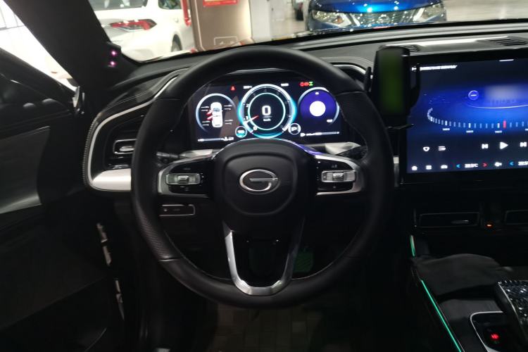 Used GAC Trumpchi GS8 2022 Flagship Series 2.0 TGDI Four-Wheel Drive Luxury Smart Connectivity Version (7 Seats)
