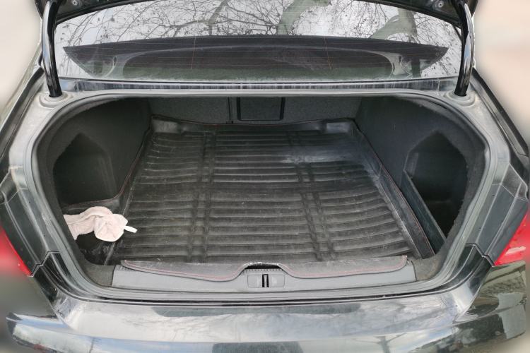 Used Volkswagen Magotan 2012 Revised 1.8TSI Comfort Version Trunk