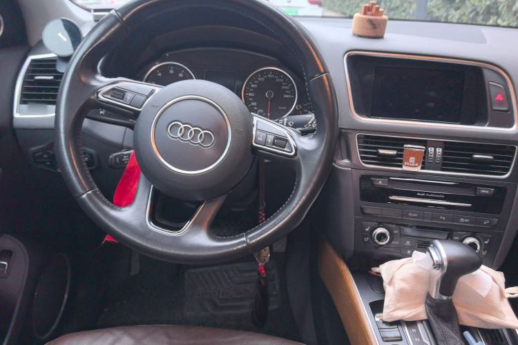 Used Audi Q5 2016 40 TFSI Luxury Model