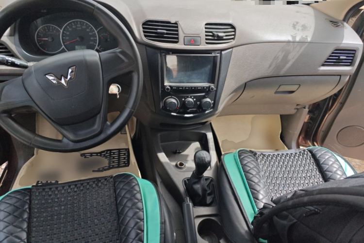 Used Wuling Hongguang 2015 1.2L S Base Model China IV