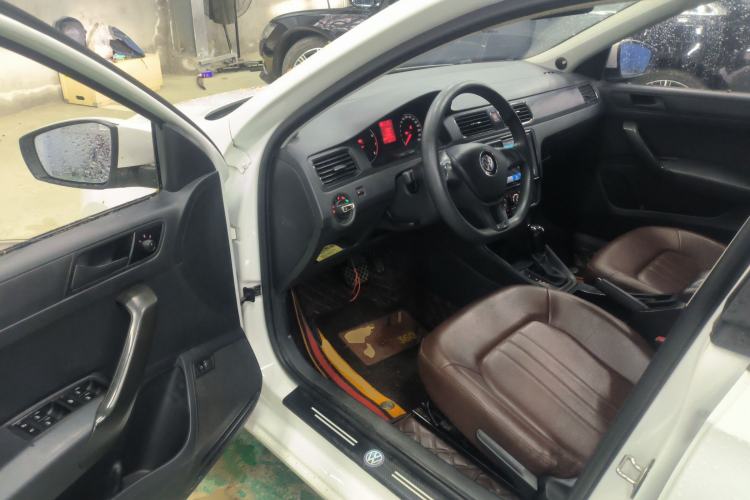 Used Volkswagen Santana 2016 1.6L Automatic Fashion Edition Driver Seat