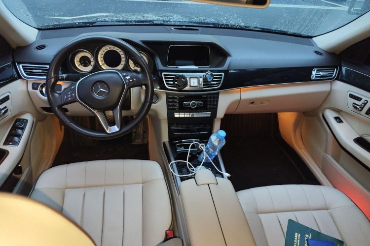 Used Mercedes-Benz E-Class 2015 E 260 L Sport Edition Center Console