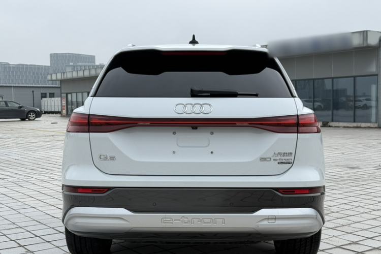 Used Audi Q5 e-tron 2022 50 e-tron quattro Glory Edition Elegant Suit
