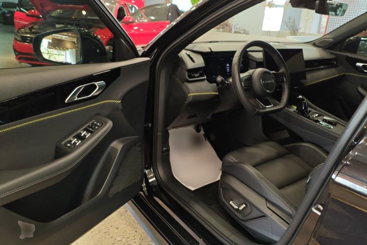 Used Lynk & Co 03 2023 1.5TD DCT JingPro
