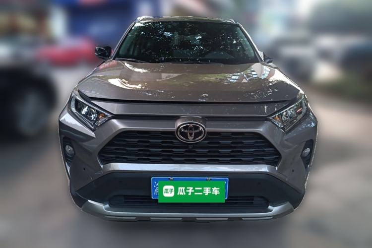 Used Toyota RAV4 2022 2.0L CVT 4x4 Fashion Edition
