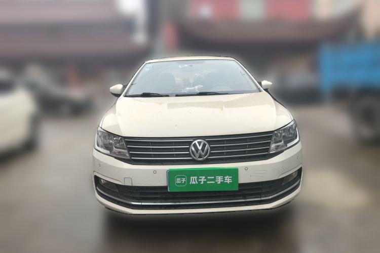 Used Volkswagen Lavida 2015 1.6L Manual Comfort Edition
