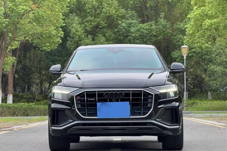 Used Audi Q8 2019 55 TFSI Luxury Dynamic Model
