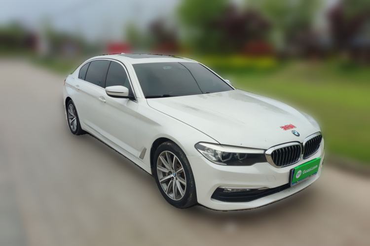 Used BMW 5 Series 2018 528Li Launch Special Edition Front Right 45 Deg