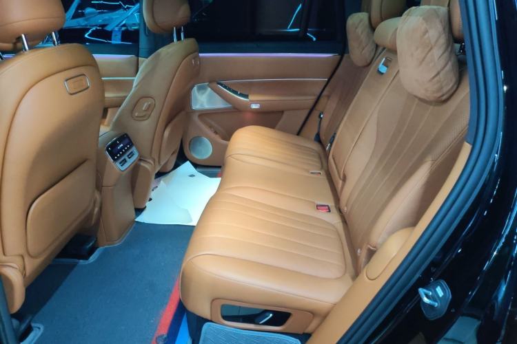 Used Hima AITO M8 2025 Extended-Range Max+ Version 53.4 kWh 5-Seater Edition Left Rear Seat