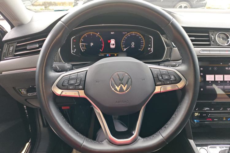 Used Volkswagen Magotan 2020 330TSI DSG Luxury Edition Steering Wheel