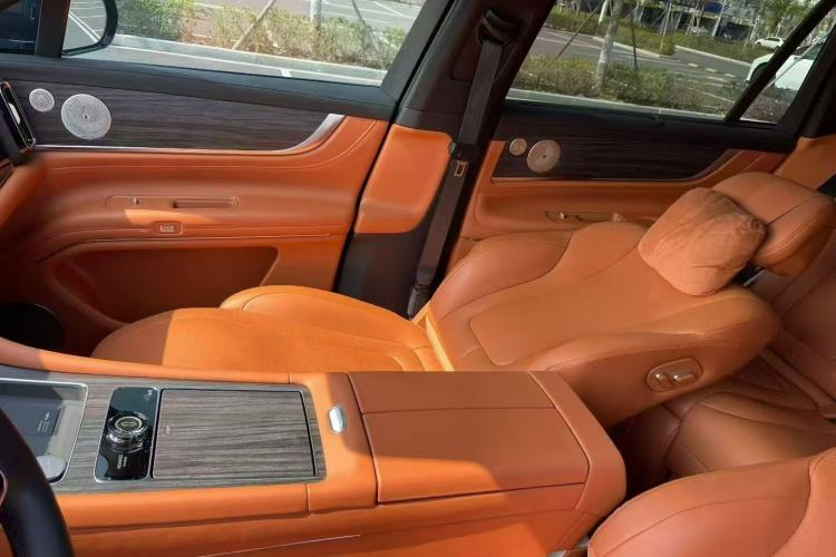 Used Hima AITO M9 2024 All-Electric Ultra Version 100 kWh 5-Seater Model Interior 1