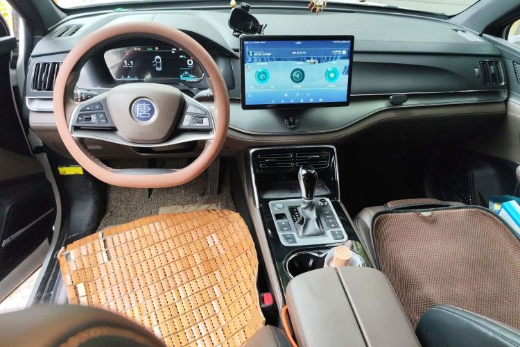 Used BYD Tang 2019 2.0T Automatic SmartConnect Luxury 7-Seater China VI Standard Center Console