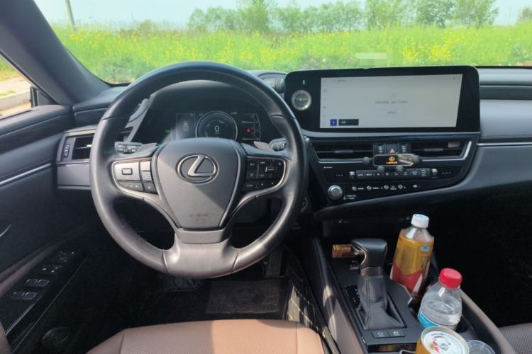 Used Lexus ES 2022 300h Excellence Edition Steering Wheel