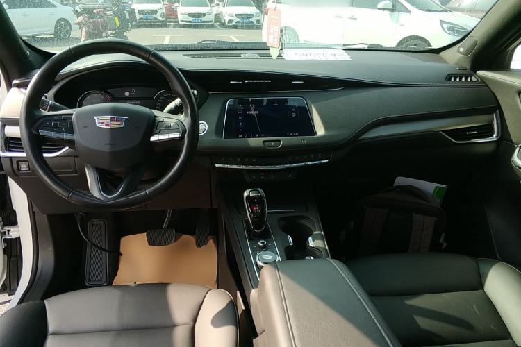 Used Cadillac XT4 2018 28T Two-Wheel Drive Leading Version
