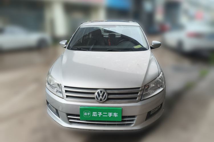 Used Volkswagen Santana 2013 1.6L Manual Luxury Edition Front